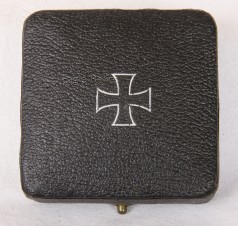 Eisernes Kreuz 1. Klasse * Mint* Boxed EK1 complete with Outer Carton image 3