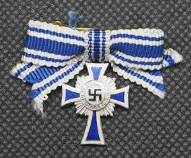 Miniature Ehrenkreuz der Deutschen Mutter in Silber 2. Stufe – Cross of Honour of the German Mother, 2nd Class silver image 1