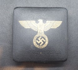 3rd Reich – Für Besondere Leistungen In Der Tierzucht -Medallion with  Original Case image 6