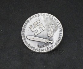 Day Badge Munich 1937 image 1