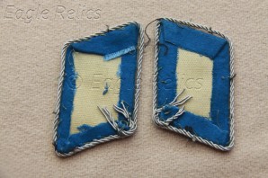 Matching pair of Luftwaffe medical officer collar tabs image 2