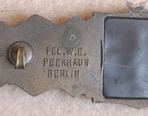 Maker marked Close Combat Clasp in bronze image 6