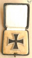 Boxed iron cross 1st class L/50 marked for Godet image 1