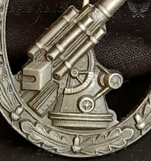 Army Flak badge – S&L image 2