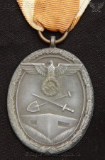 zinc Westwall medal image 2