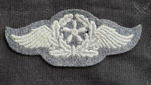 Luftwaffe Trade Badge For Technical Aviation Personnel image 1