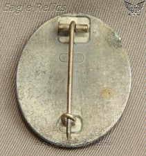 Carl Wild silver wound badge image 2