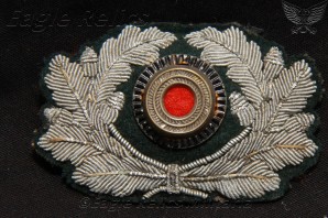 Officer wreath and cockade image 1
