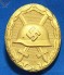 Boxed “Mint” Gold Wound Badge image 5