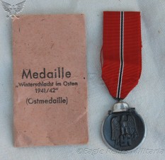 Ring marked Russian Front Medal in matching packet of issue L55 image 1