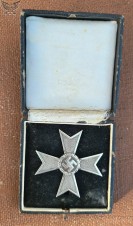 Boxed War merit cross 1st class without swords. image 4