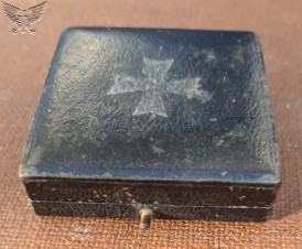 Boxed War merit cross 1st class without swords. image 6