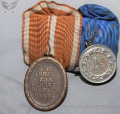 Court Mounted 4 year & West Wall Medal image 3