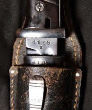 Early K98 Matching numbered Bayonet with frog image 3