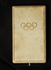 Deutsche Olympia-Erinnerungsmedaille 1936.- Boxed Olympic 1936 Medal image 9