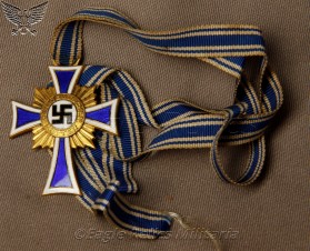 Ehrenkreuz der deutschen Mutter –  Mothers Cross in Gold with Citation! image 4