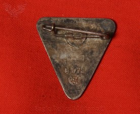 N.S.-Frauenschaft Badge – Ortsgruppe image 2