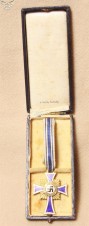 Boxed Mothers Cross in Gold – Ehrenkreuz der Deutschen Mutter in Gold image 3