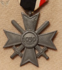 War Merit Cross 2nd Class with Swords & Packet -Kriegsverdienstkreuz 2.Klasse mit Schwertern image 3